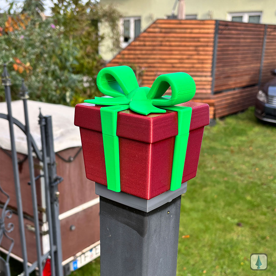 Weihnachtsgeschenk mit Schleife